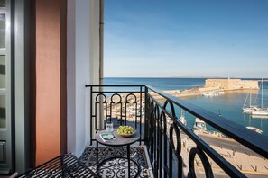 Deluxe appartement, uitzicht op zee | Terras