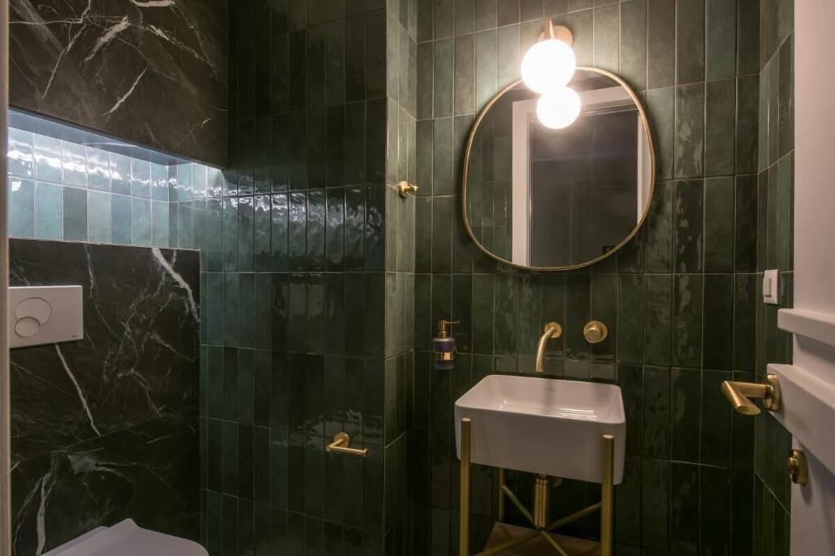 Deluxe Triple Room, Partial Sea View | Bathroom | Slippers
