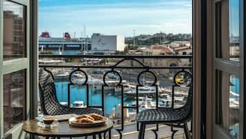 Appart'hĂŽtel Deluxe, balcon, vue mer | Terrasse/Patio