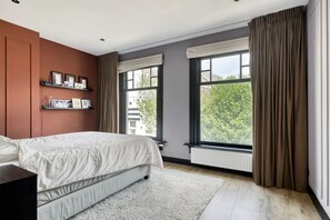 4 chambres, fer et planche Ă repasser, Wi-Fi, draps fournis