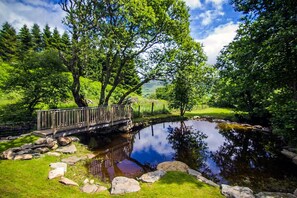 Property grounds - Wishing Well Cottage at Loch Tay & Hot Tub (Perth and Kinross)