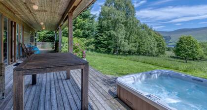 Ben Lawers Rest Cabin - Hot Tub & Loch Tay Vistas
