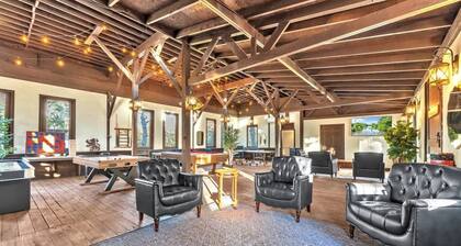 Canopy: Hot tub-Pet friendly-10-Mins to Downtown!