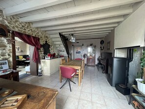 Dining - Gîte rural 13 pers. Le Relais d'Antan **** (Sainte-Thérence)