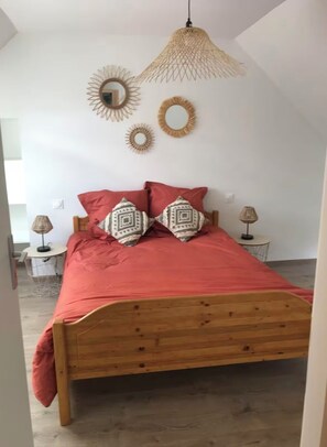 2 chambres, lit parapluie