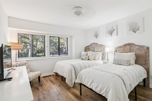 4 Schlafzimmer, Bügeleisen/Bügelbrett, Internetzugang, Bettwäsche