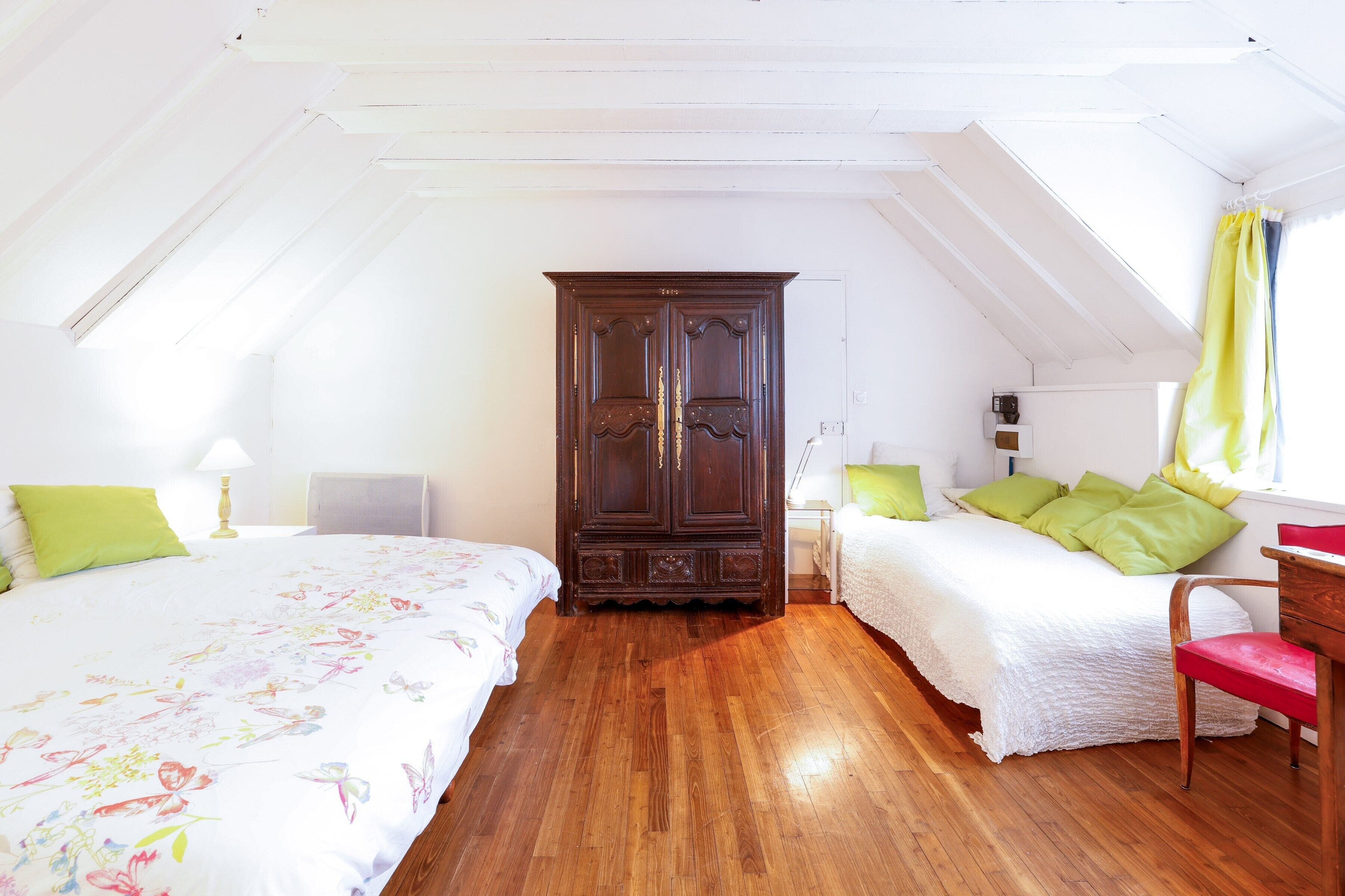 1 makuuhuone, silitysrauta/-lauta, vuodevaatteet