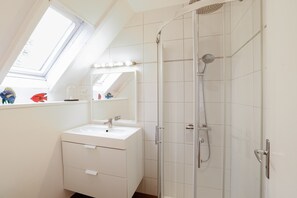 Suihku, hiustenkuivaaja