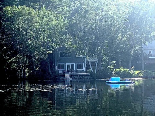 Cozy Waterfront 2-bedroom Cottage on Perkins Pond, Sunapee, NH