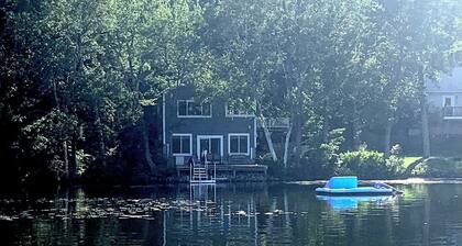 Cozy Waterfront 2-bedroom Cottage on Perkins Pond, Sunapee, NH