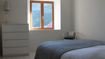 2 sovrum, strykjÀrn/strykbrÀda, wi-fi och sÀngklÀder