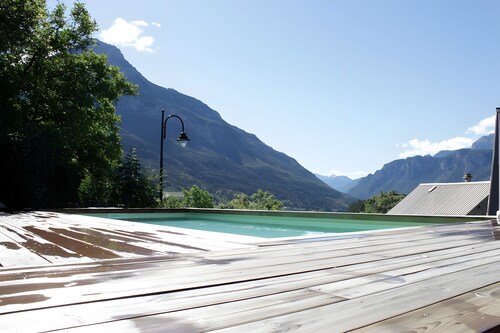 Holiday Home 'L'Eyssart' with Mountain View and Private Pool