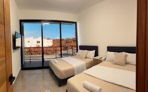 3 habitaciones, tabla de planchar con plancha, internet y ropa de cama