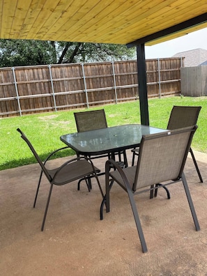 Outdoor dining
