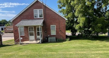 Charming 2-bedroom house in fabulous downtown Hermann