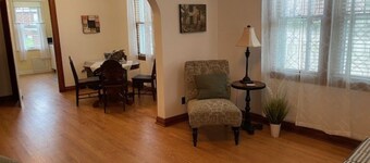 Charming 2-bedroom house in fabulous downtown Hermann
