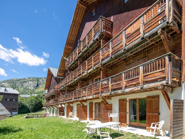 Chalet | Exterior - Saint-sorlin Apartment With Pool (Saint-Sorlin-d'Arves)