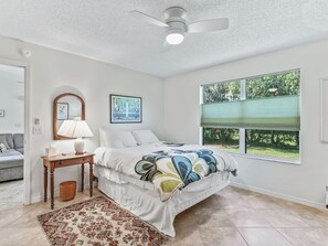 2 bedrooms, iron/ironing board, internet, bed sheets