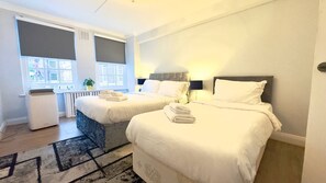 2 chambres, fer et planche à repasser, Wi-Fi gratuit, draps fournis