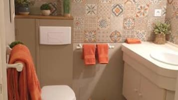 Chambre Familiale, vue jardin | Wi-Fi gratuit