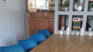 Free daily local cuisine breakfast