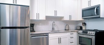 Cedar Nook: Cozy, Modern Retreat Minutes from Red Mountain Resort