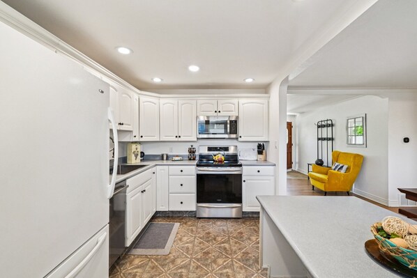 Microwave, oven, stovetop, dishwasher