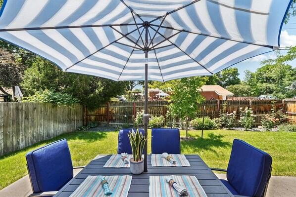 Outdoor dining
