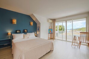4 chambres, bureau, fer et planche à repasser, accès au Wi-Fi (inclus)