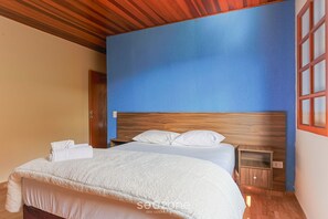 Basic Villa | 3 bedrooms, free WiFi - Casa 3Q completa c/ Piscina e Churrasq. DOJ0690 (Campos do Jordão)