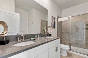 Bathroom - 8BR Villa - Game Room & Themed Rooms (Kissimmee)