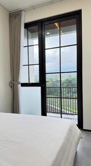 3 bedrooms, internet, bed sheets