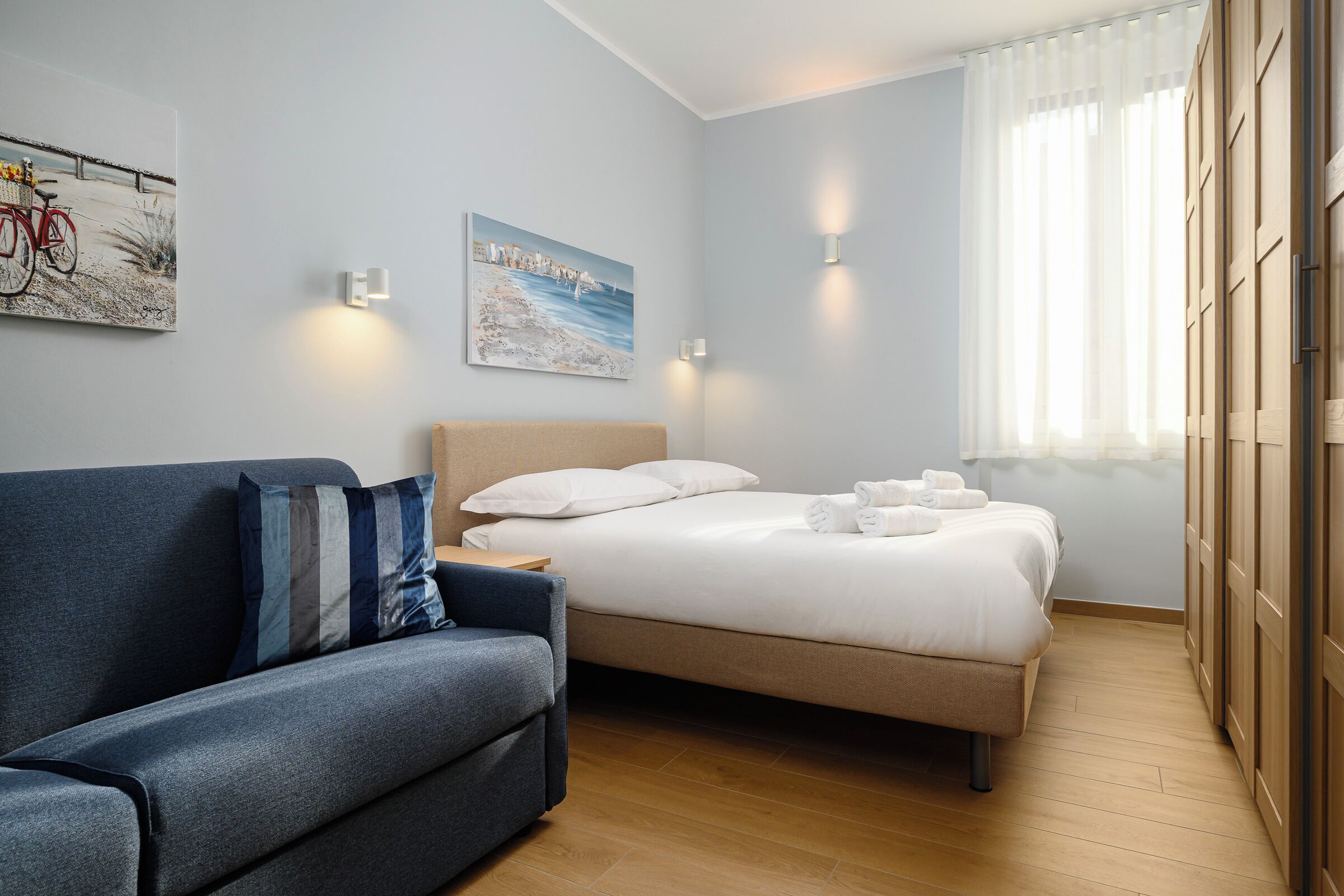 1 habitación, tabla de planchar con plancha, wifi y ropa de cama 