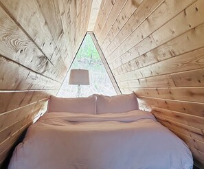Internet, bed sheets