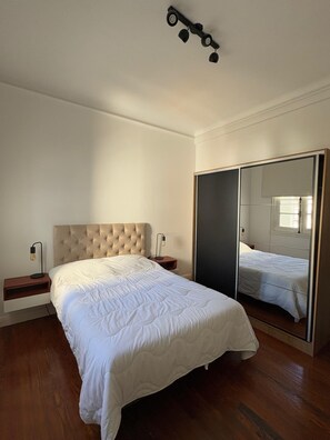 2 habitaciones, tabla de planchar con plancha y wifi gratis