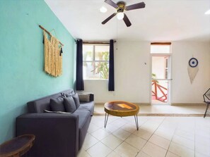 Apartment, 2 Schlafzimmer, Terrasse | Wohnbereich