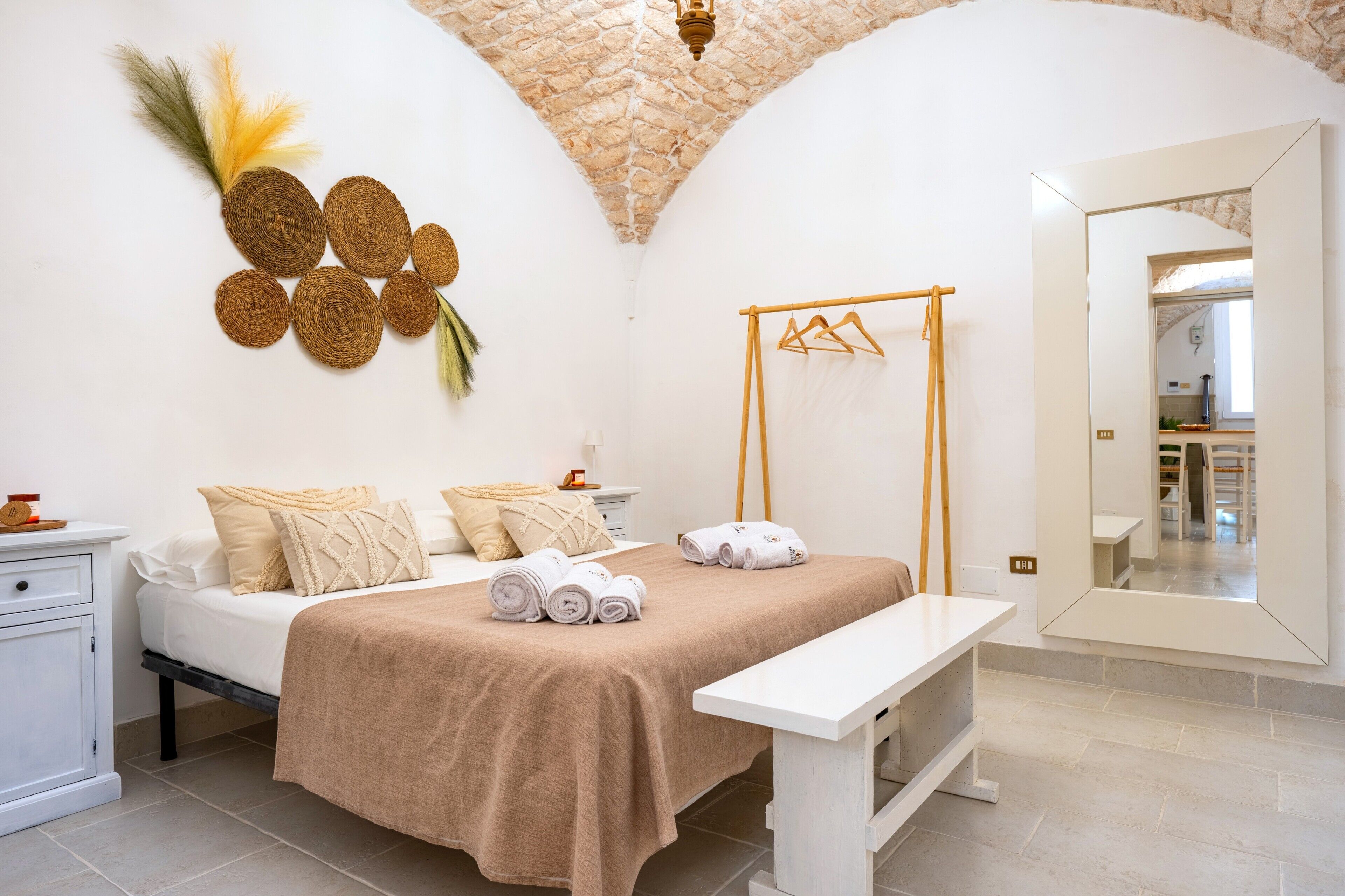 1 camera, Wi-Fi, lenzuola