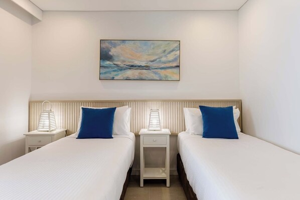 2 bedrooms, iron/ironing board, WiFi, bed sheets