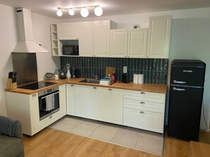 Fridge, microwave, oven, dishwasher