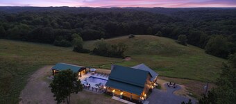 The View at Grizzly Mountain | Hocking Hills, Pool