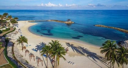 Hospitality Expert HALF HILL 1BR - Pool/Beach