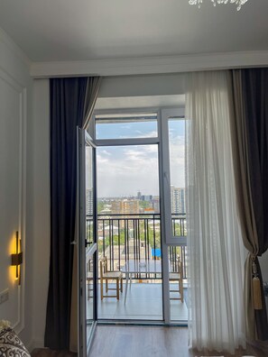 Interior - 1-bedroom apartment in awesome Bishkek with AC (Bishkek)