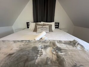 2 bedrooms, iron/ironing board, WiFi, bed sheets