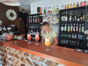 Bar (in der Unterkunft)