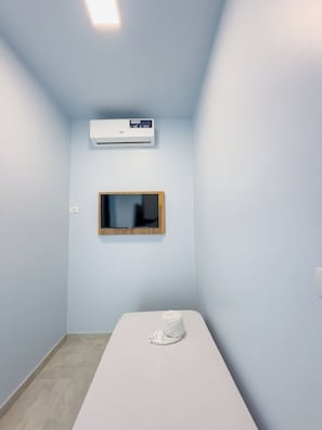 Superior Suite, Accessible