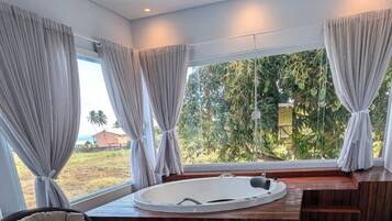 Bồn tắm spa riêng