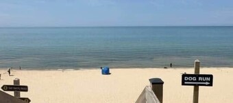 5 min Walk to Beach • Foosball • Sleeps 9