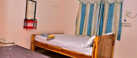 Desk, laptop workspace, free WiFi