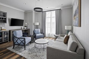 尊榮雙人房 | 客房內保險箱、遮光布/窗簾、熨斗/熨衣板、免費無線上網