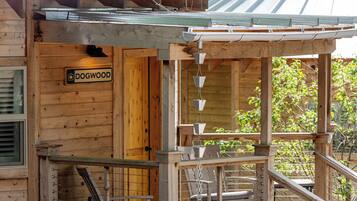 Caja de seguridad en la habitación y cortinas blackout